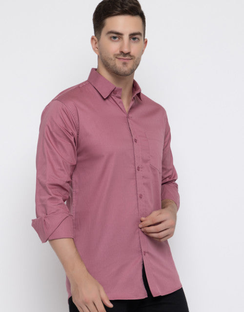 Men Regular Fit Solid Spread Collar Casual Shirt